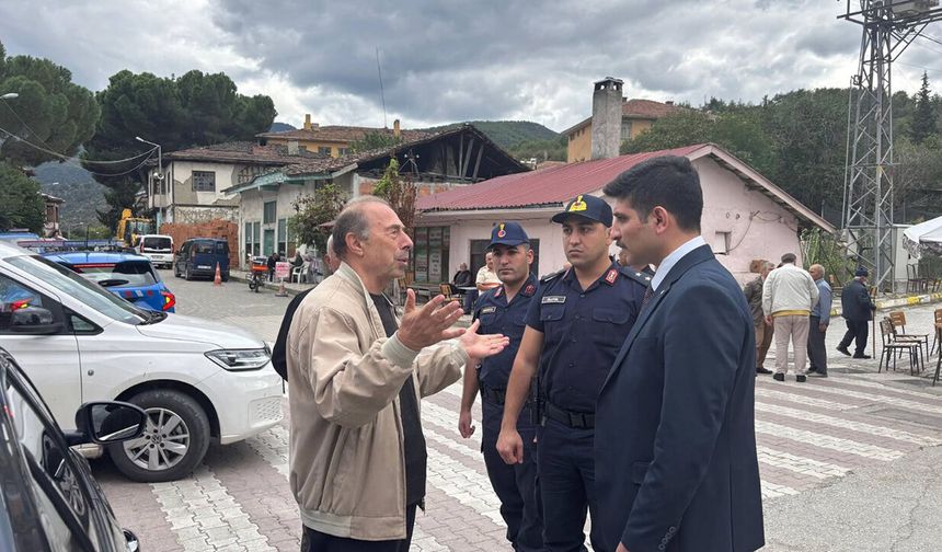 Kaymakam Furkan Türkay Kayış Hacıhamza’da vatandaşları dinledi