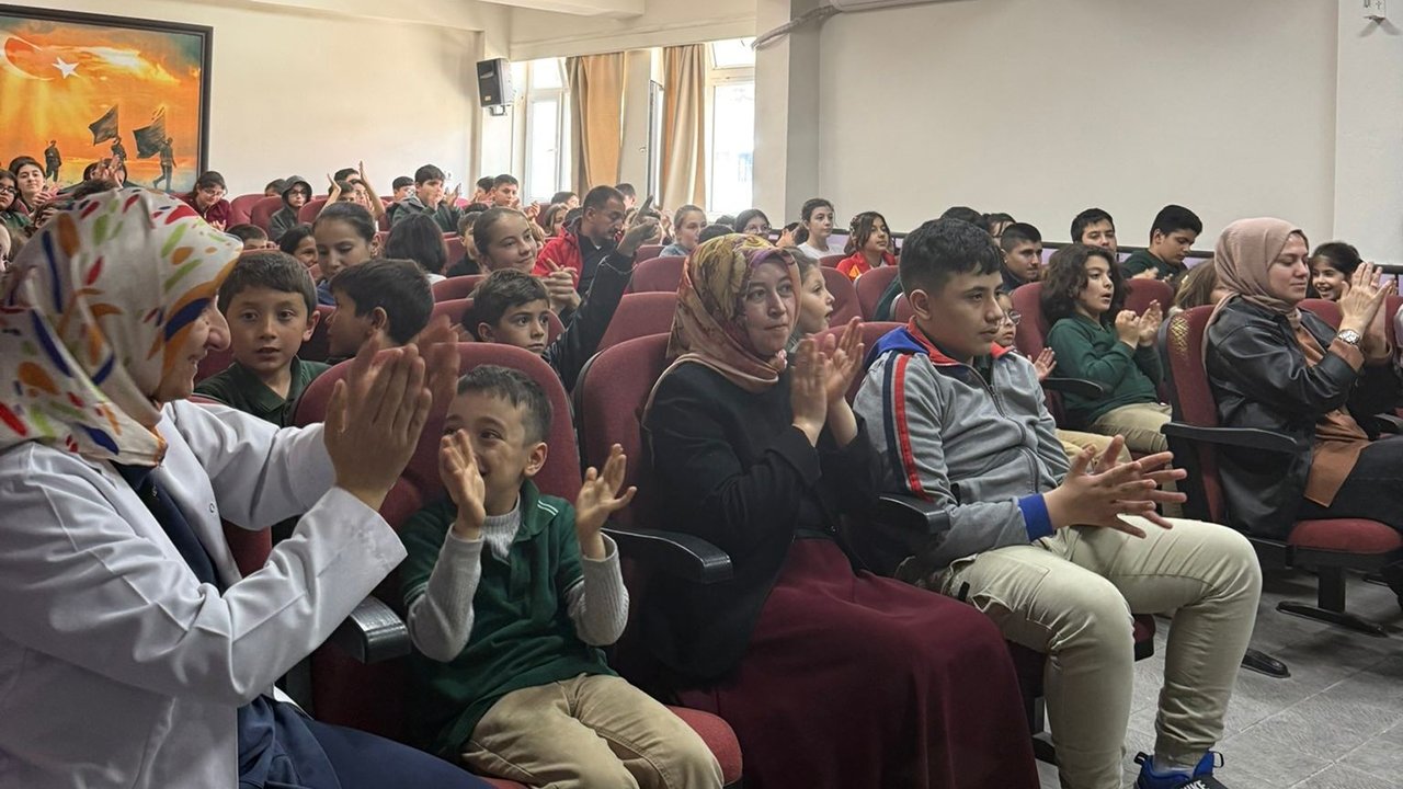 678790712 1378722510956106 665991948455649929 N