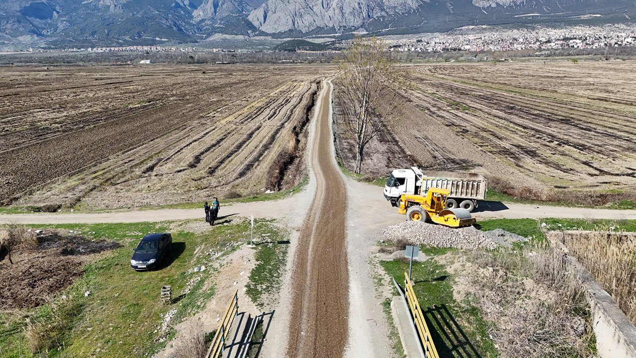 Çayır Mevkii ile Yivlik yolu baştan sona yenilendi