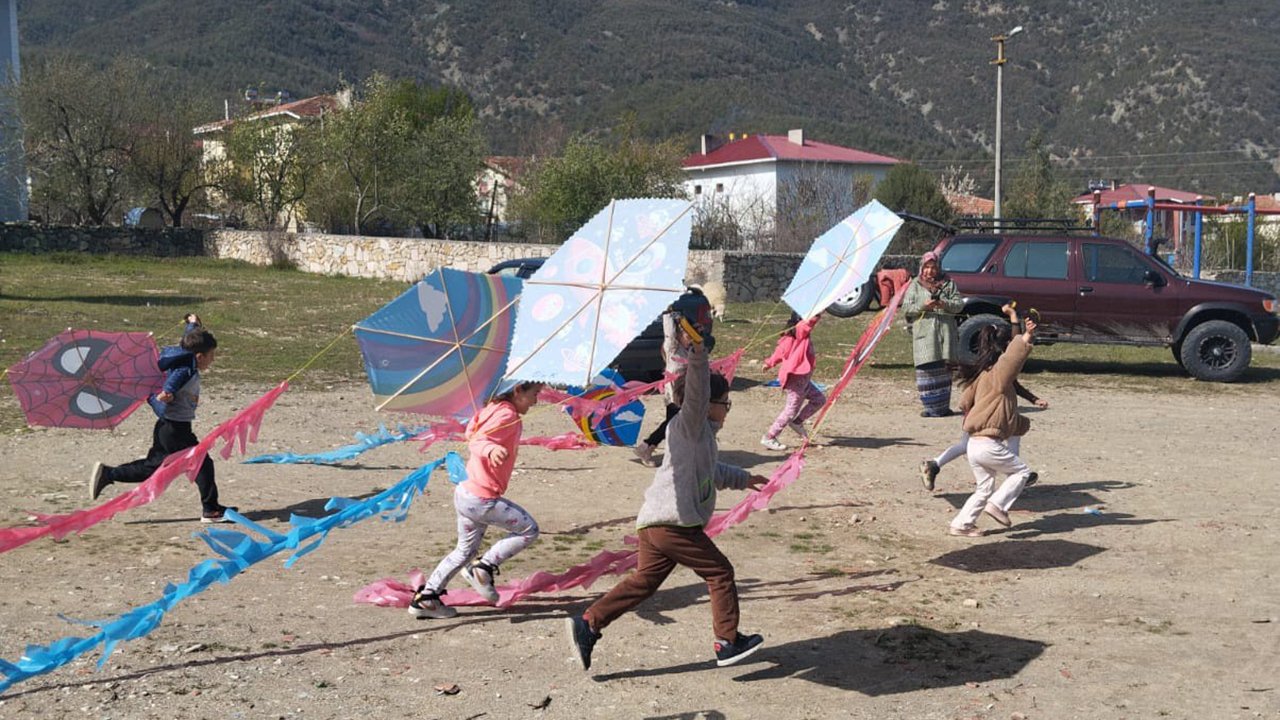 Kargıucurtmasenligi (3)