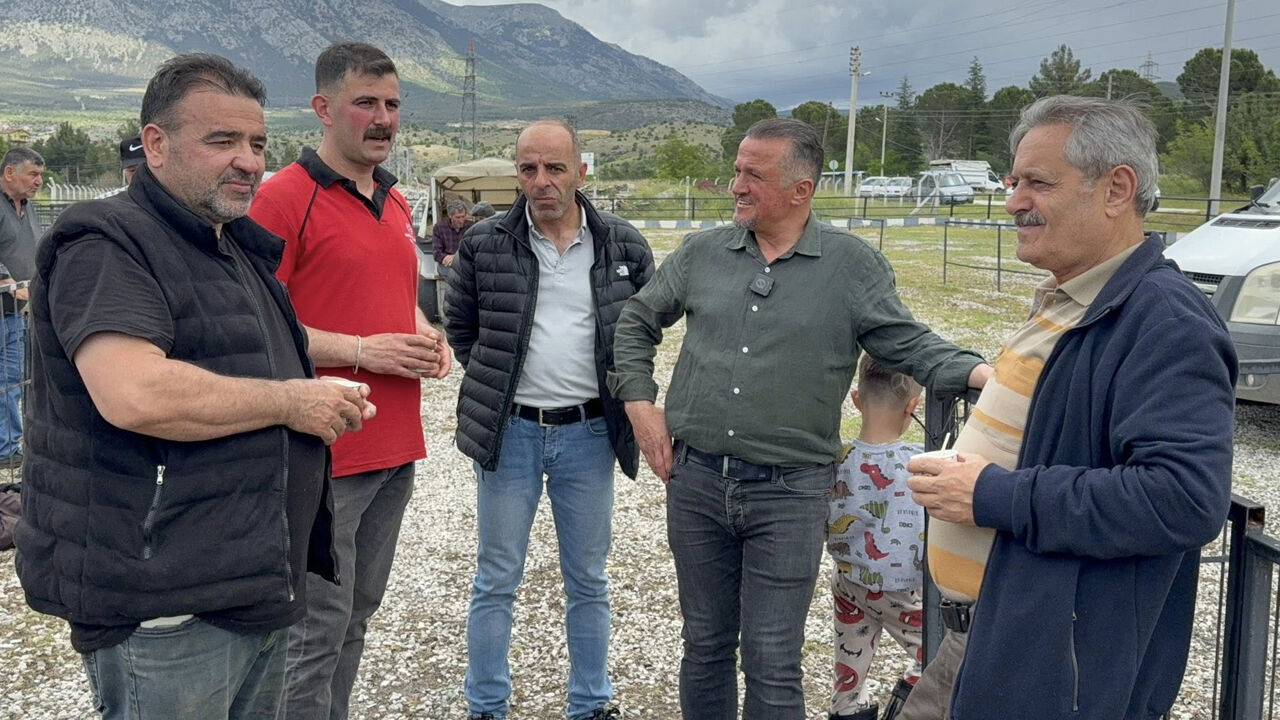 Başkan Hamit Dereli’den  Kurban Pazarı’na ziyaret