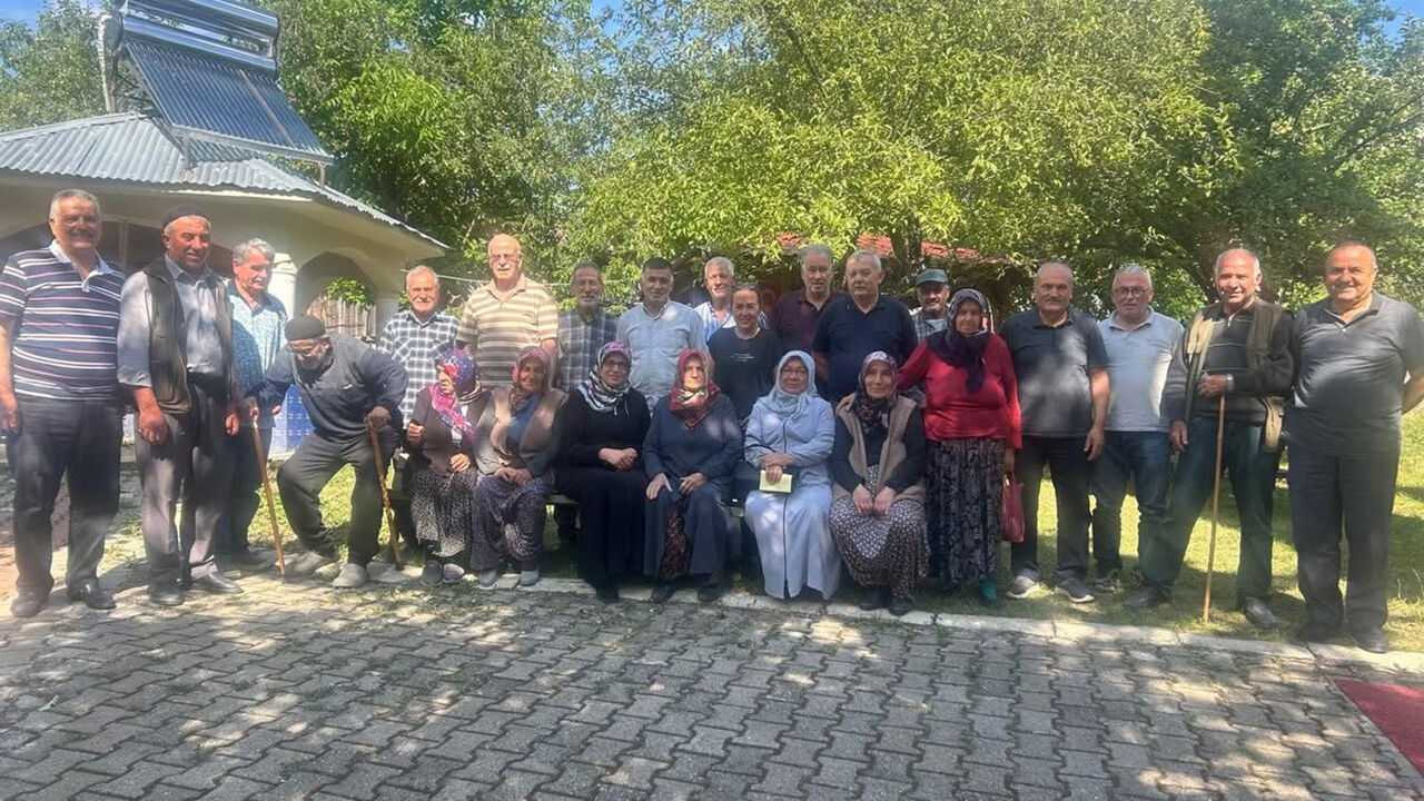 AK Parti Kargı İlçe Başkanı Demiral, Çetmi Köyü'nde vatandaşlarla buluştu