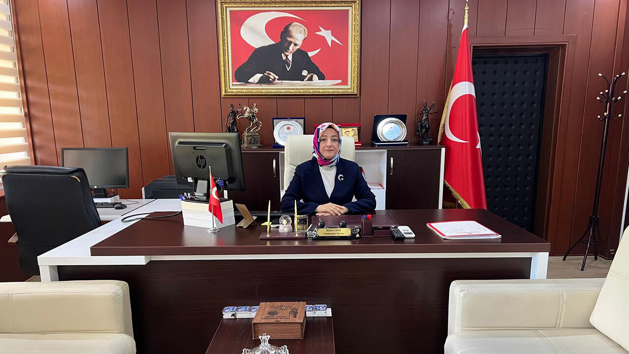 Cumhuriyet Savcısı Kübra Canlı görevine başladı