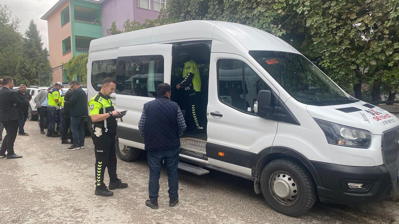 Kargı’da servis şoförleri ve rehber personele eğitim verildi